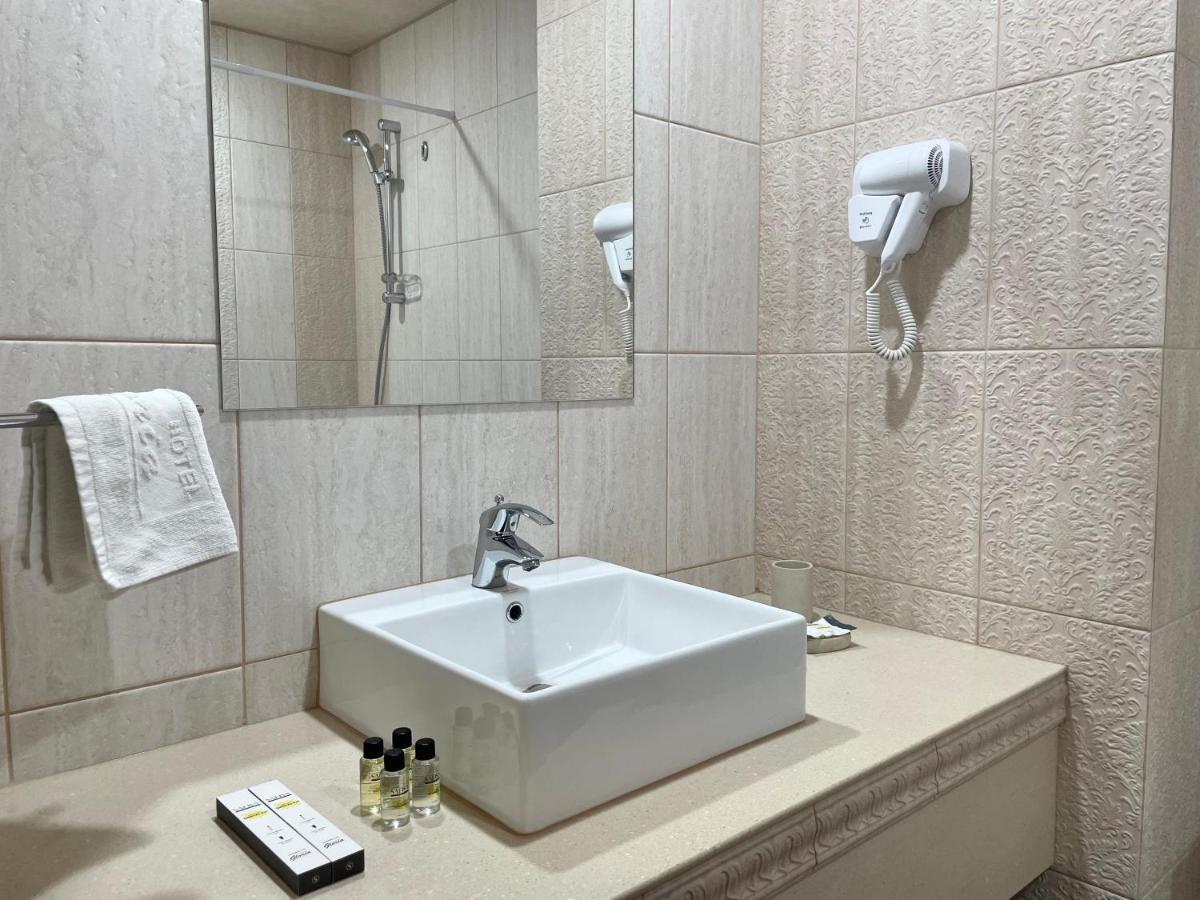 Hotel Gloria Deluxe 博罗沃耶 外观 照片