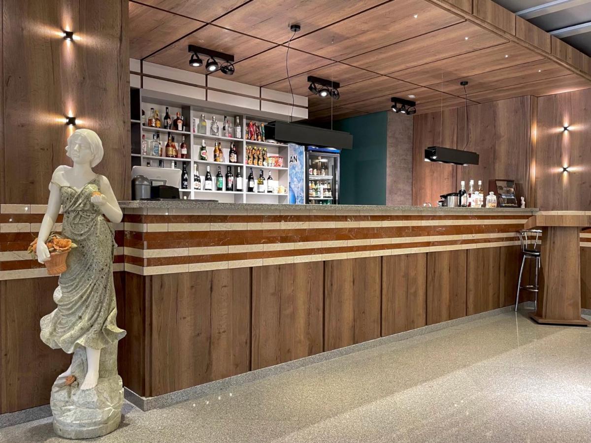 Hotel Gloria Deluxe 博罗沃耶 外观 照片