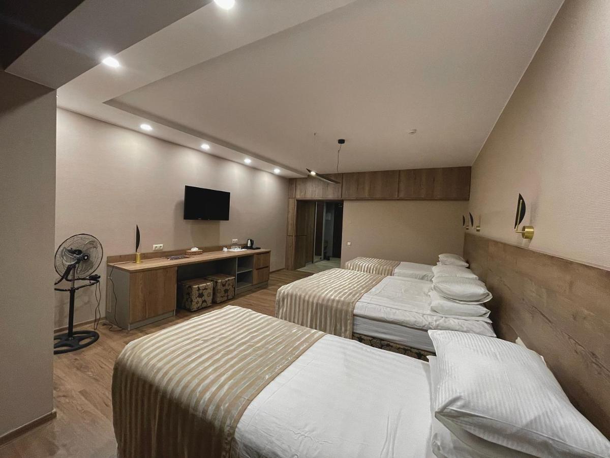 Hotel Gloria Deluxe 博罗沃耶 外观 照片