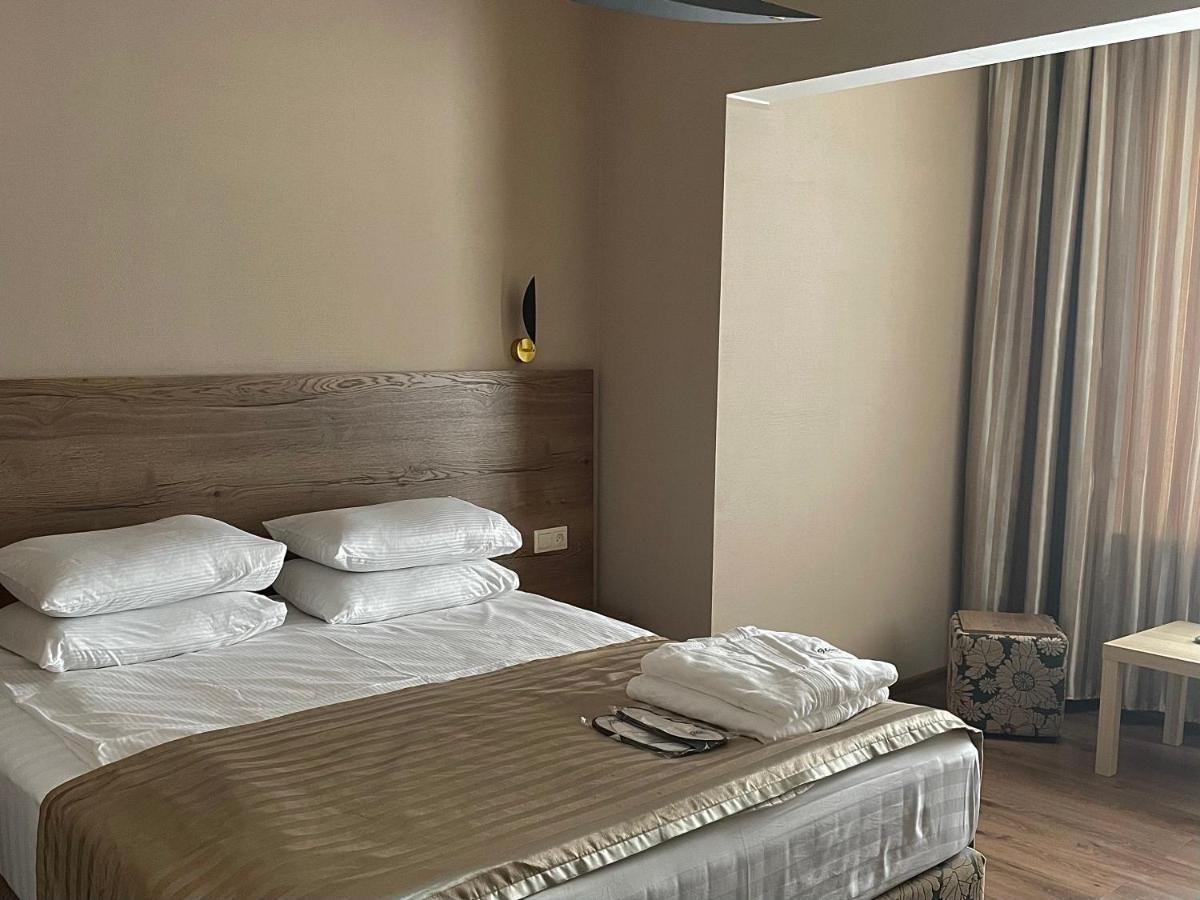 Hotel Gloria Deluxe 博罗沃耶 外观 照片