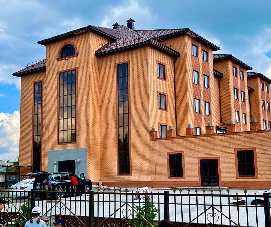 Hotel Gloria Deluxe 博罗沃耶 外观 照片